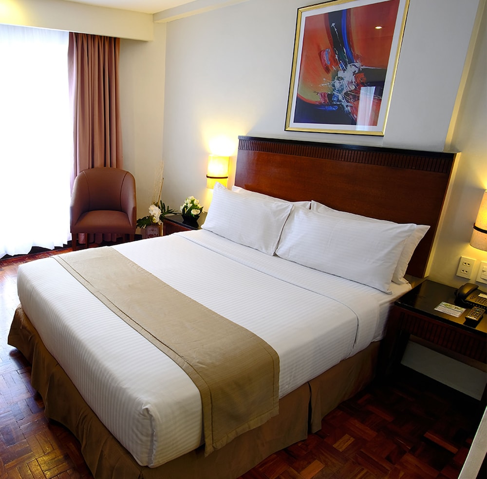 Fersal Hotel Neptune Makati 22/65