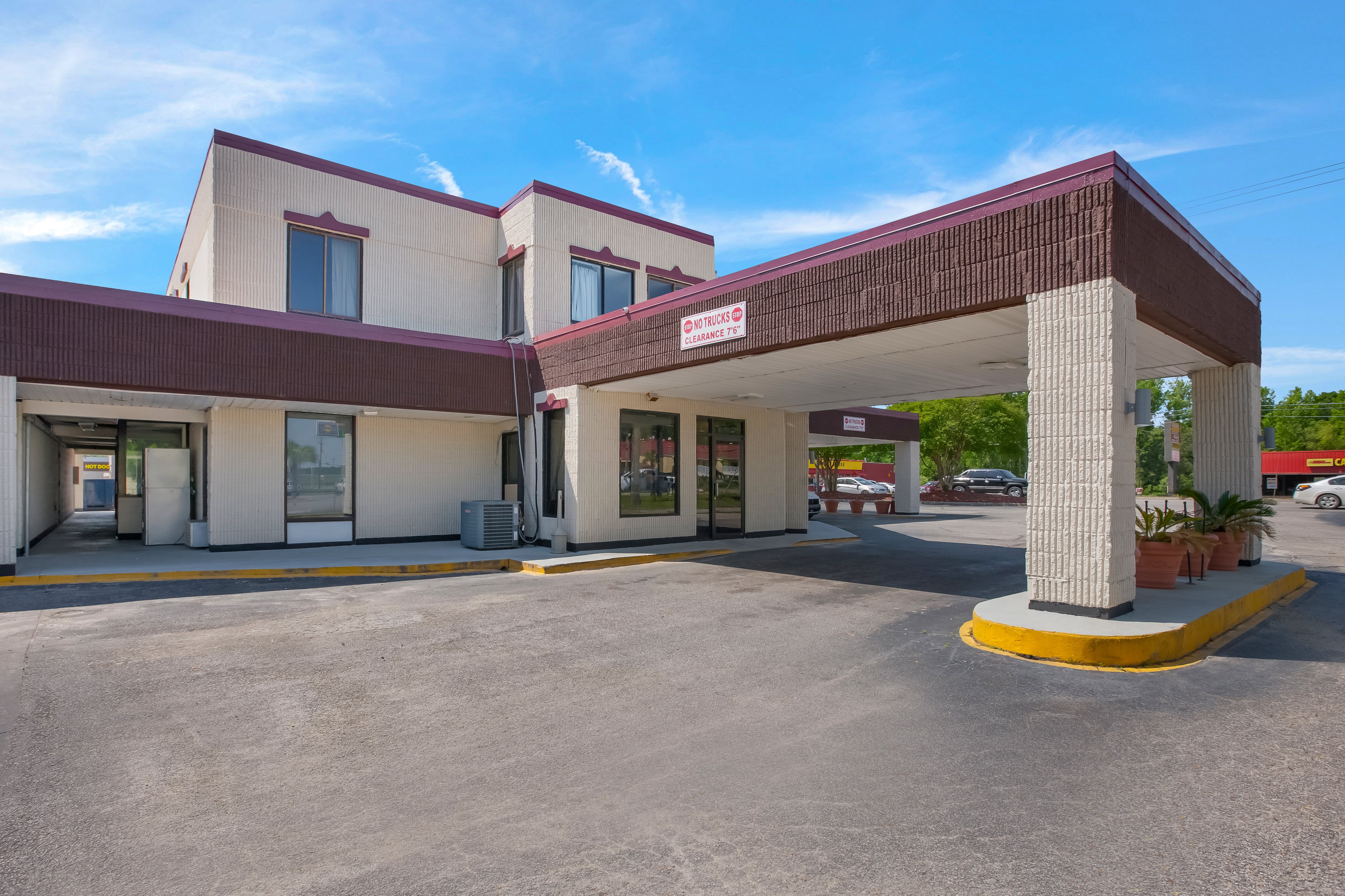 Red Roof Inn Dillon, SC 49/53