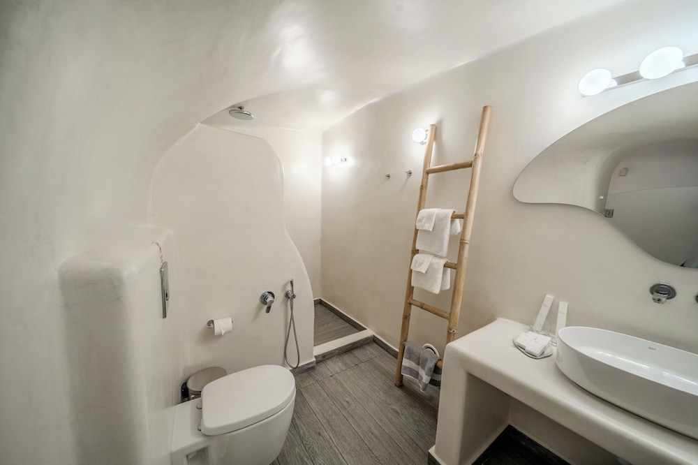 Angel Luxury Suites 43/46