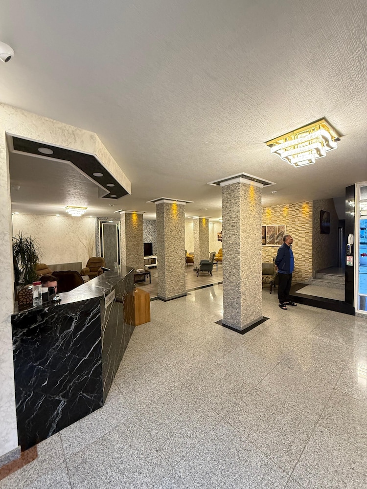 Buyuk Hotel 9/50