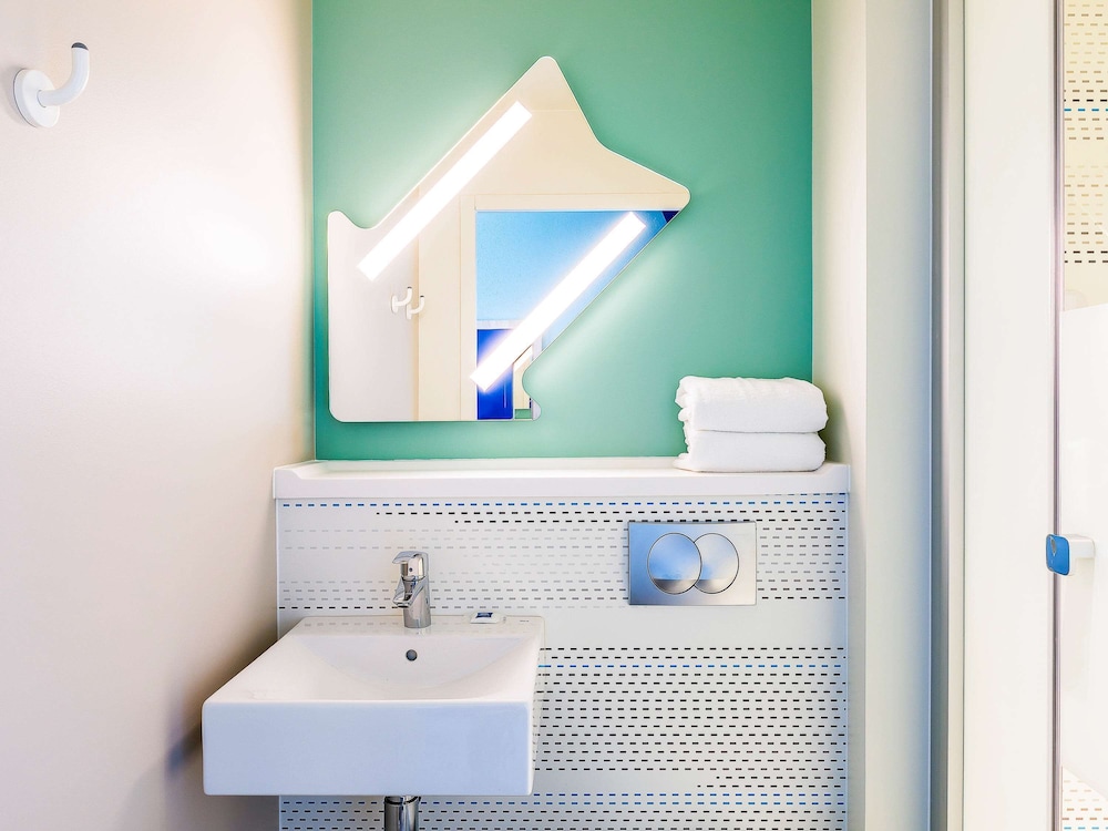 Ibis Budget Paris Gennevilliers 12/61