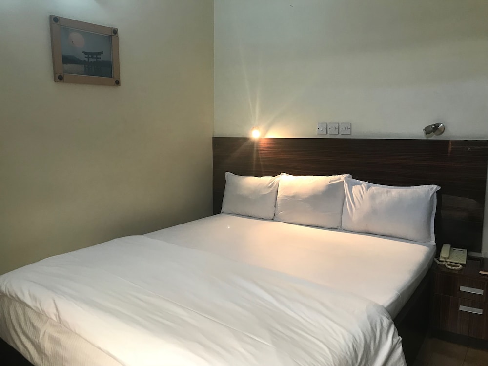 Bayview Resorts And Hotels 8/29