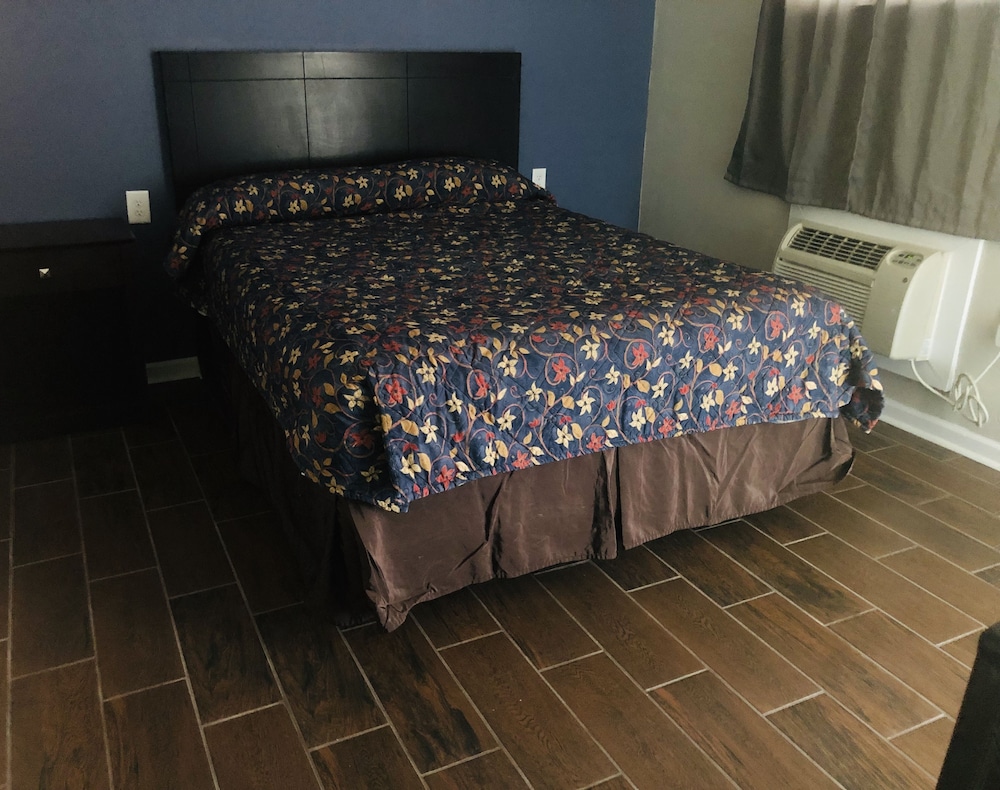 Economy Inn Gonzales 13/29