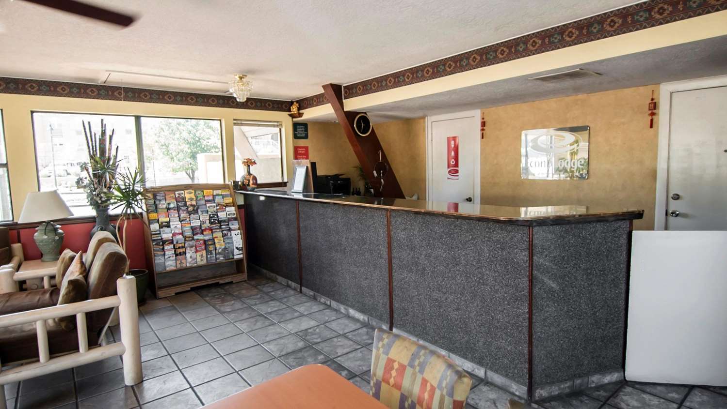 Super 8 by Wyndham Albuquerque Downtown 3/15