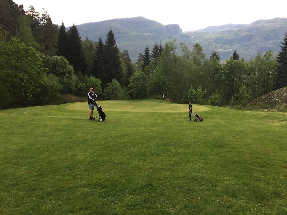 BEST WESTERN SAUDA FJORDHOTELL 18/50