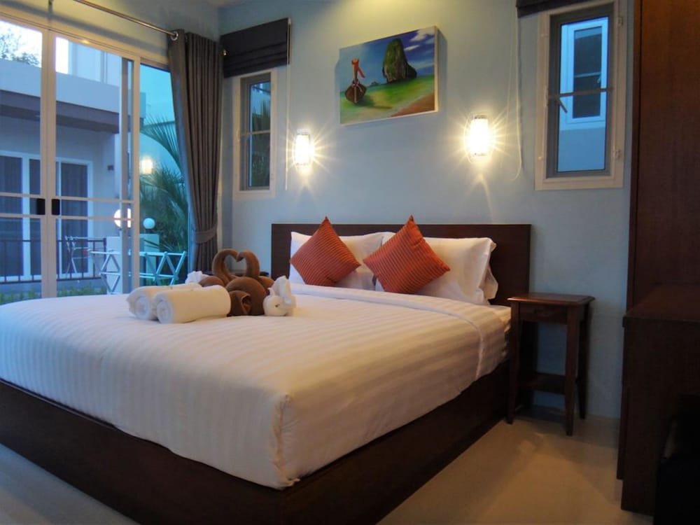 2 BEDROOMS, VILLA