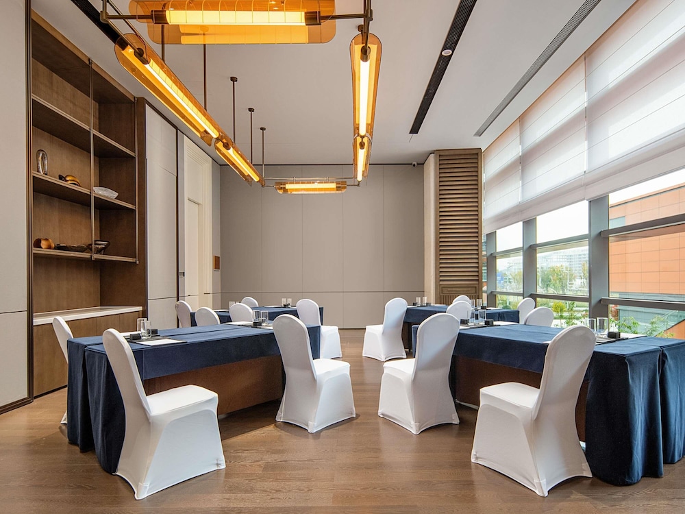 Grand Mercure Chengdu East 26/50