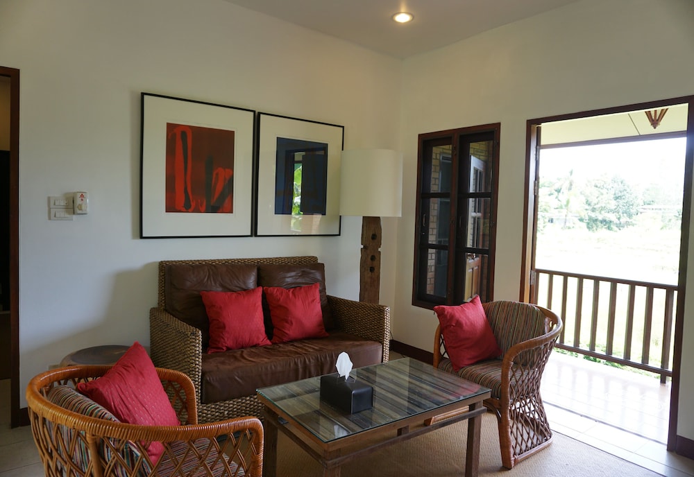 Mae Nai Gardens 30/50