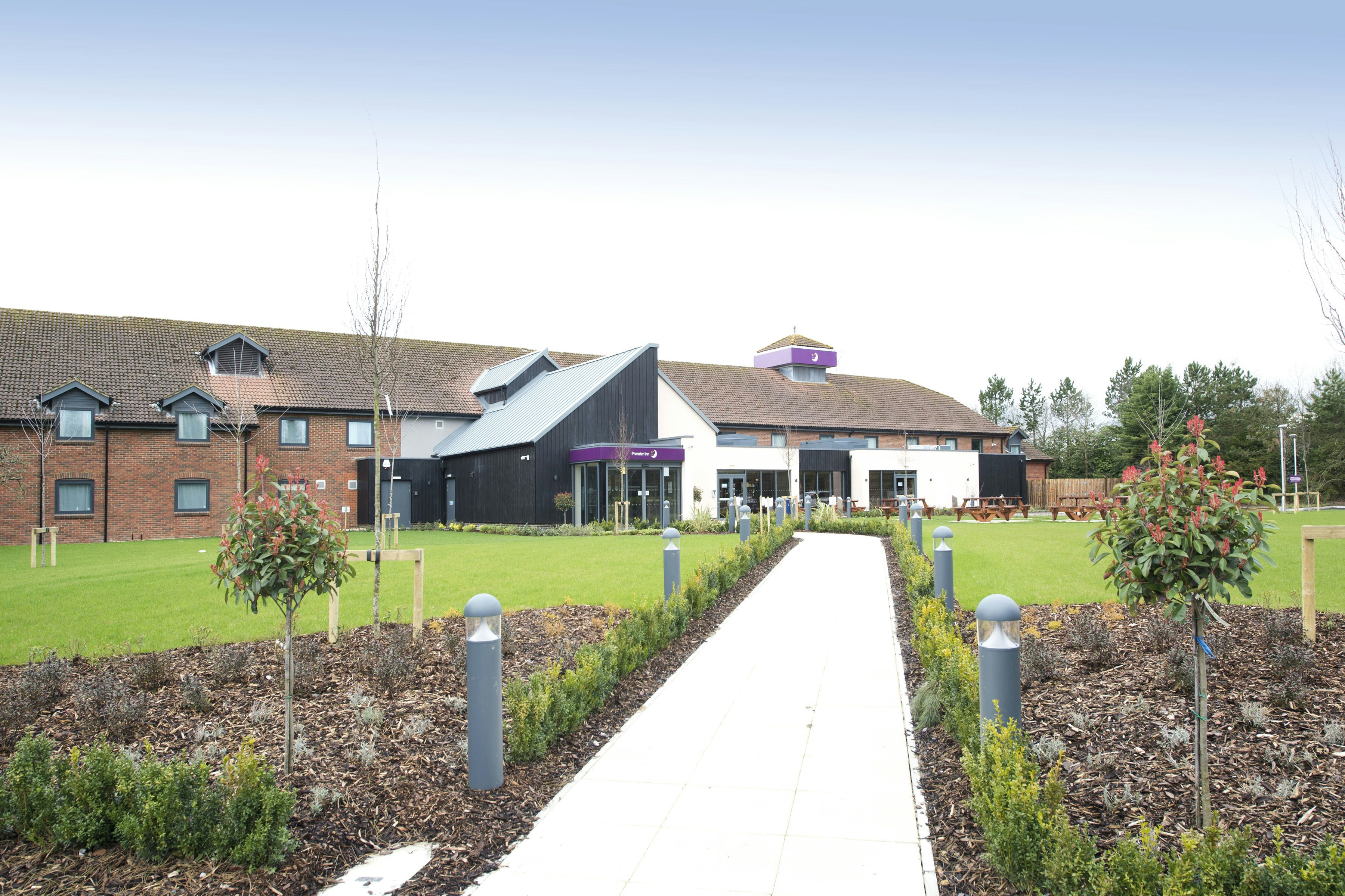 Premier Inn Newbury Town Centre South (A339) 22/27