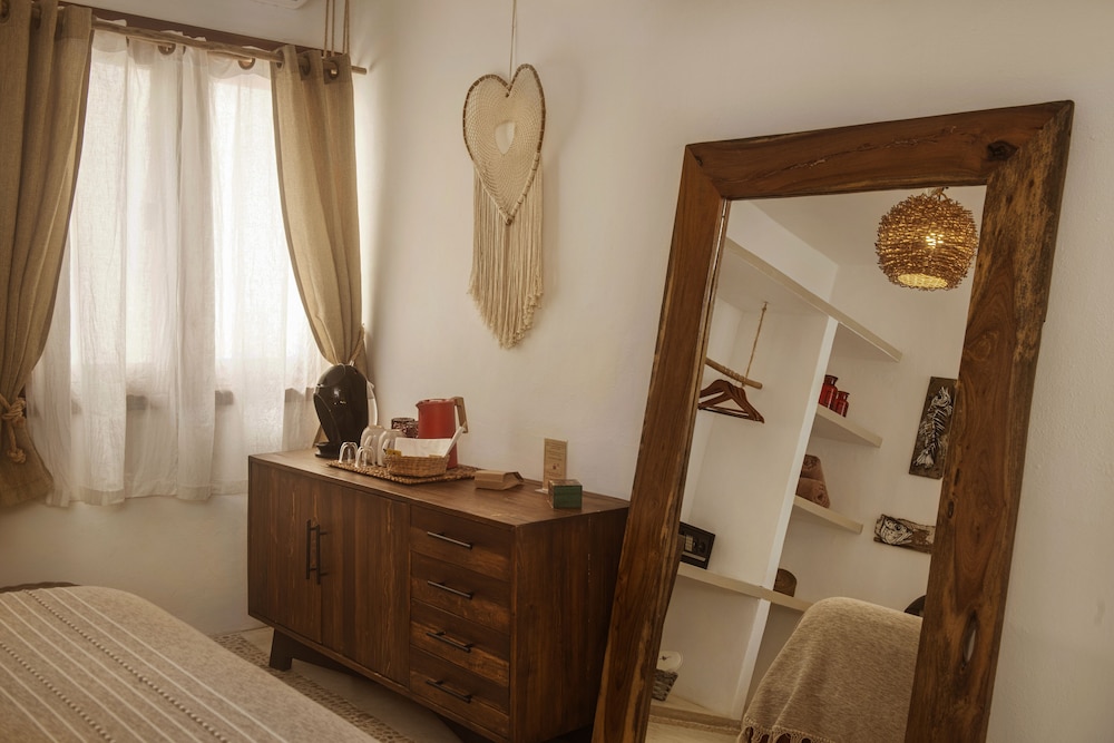 Carita Hotel & Residence 4/50