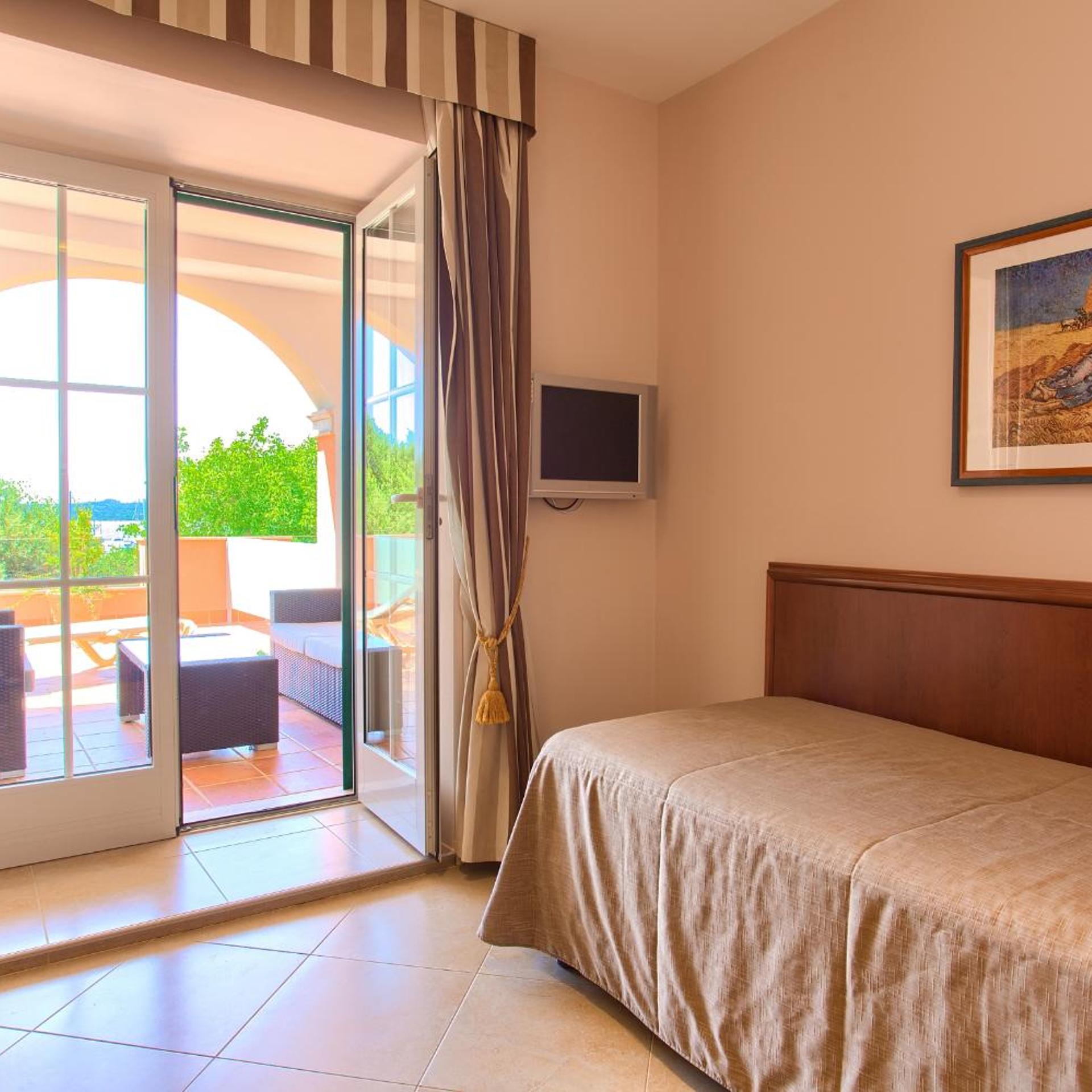 Hotel Kanajt 12/50
