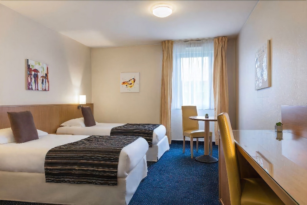 greet Hotel Montbeliard 25/61