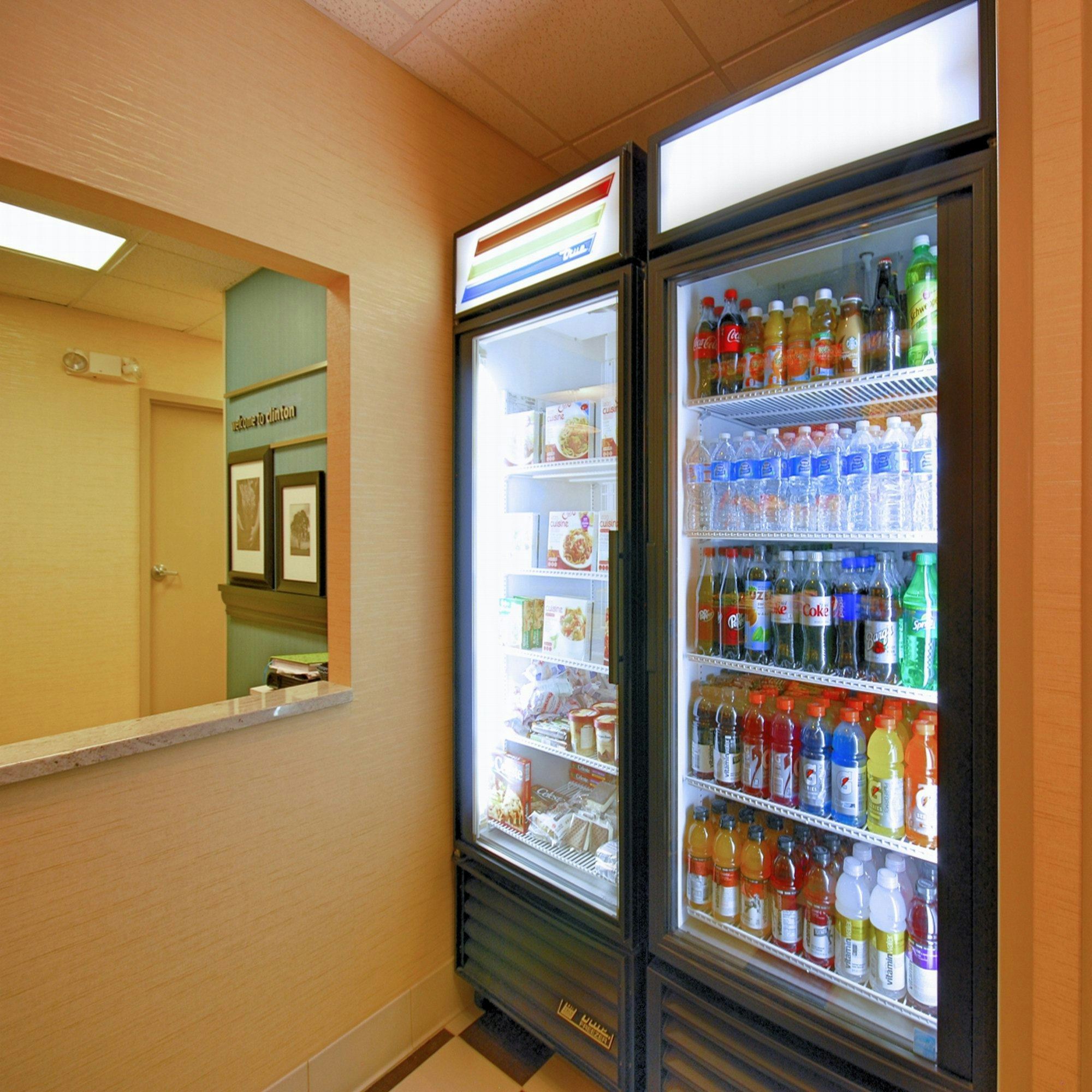 Hampton Inn Clinton, NJ 18/56