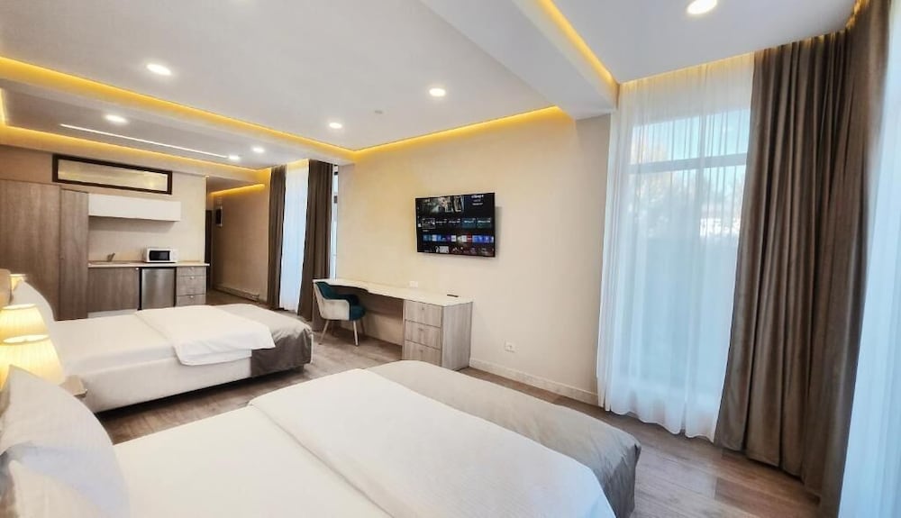 Monopoly Hotel 12/50