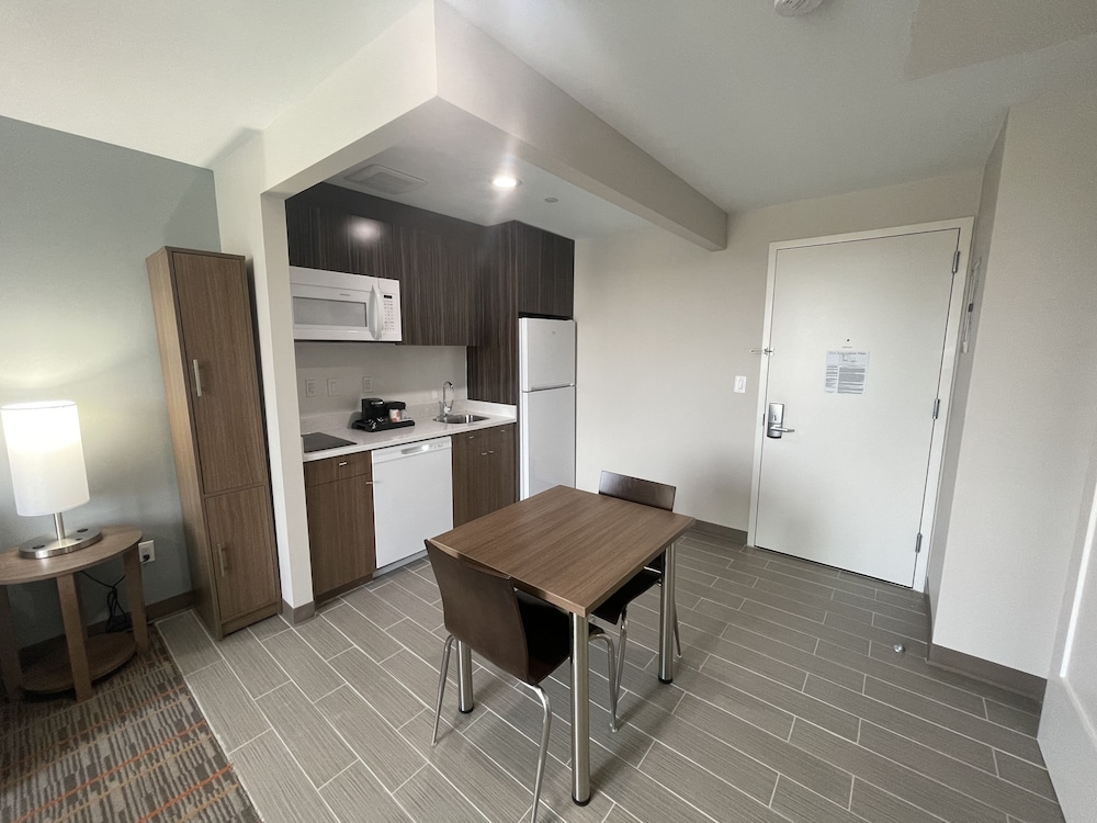 MainStay Suites Bronx - Belmont 34/61