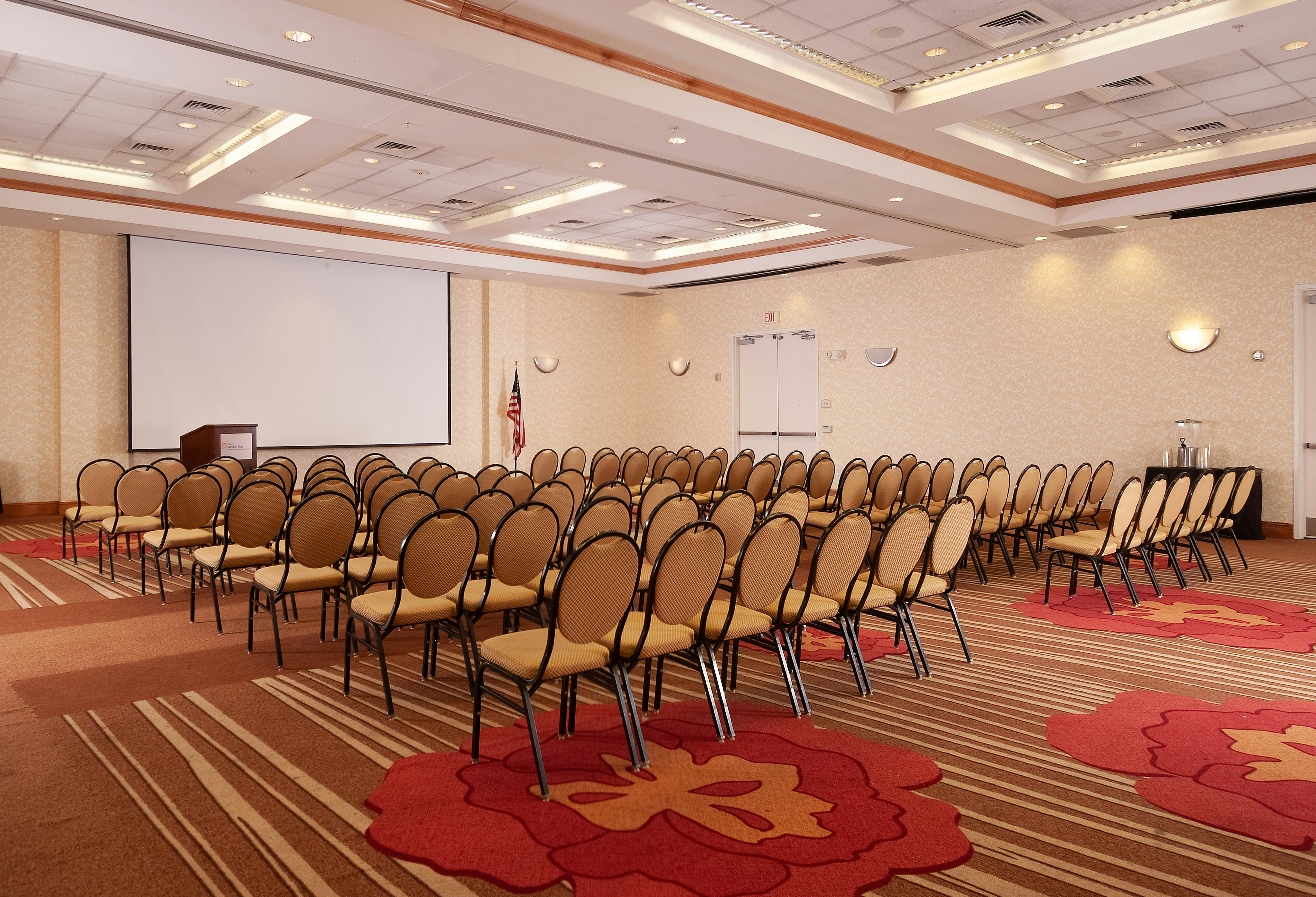 Hilton Garden Inn Atlanta Airport/Millenium Center 32/43