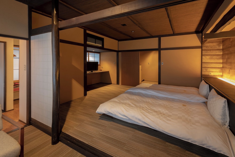 Matsuzakaya Honten 20/62