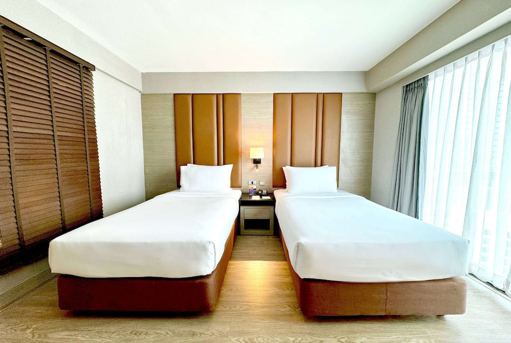 PREMIER, TWIN BEDS