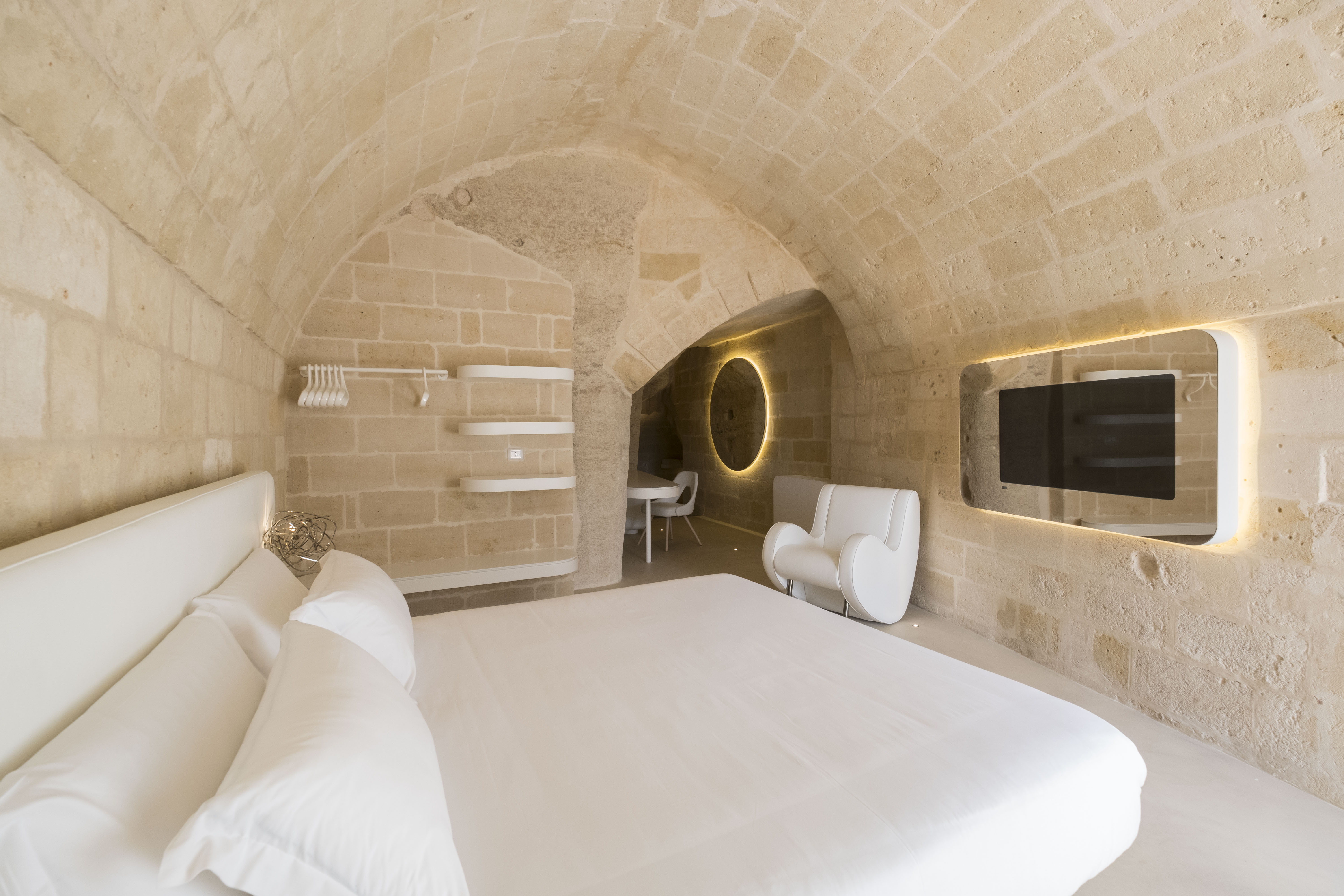 Deluxe, Double Bed