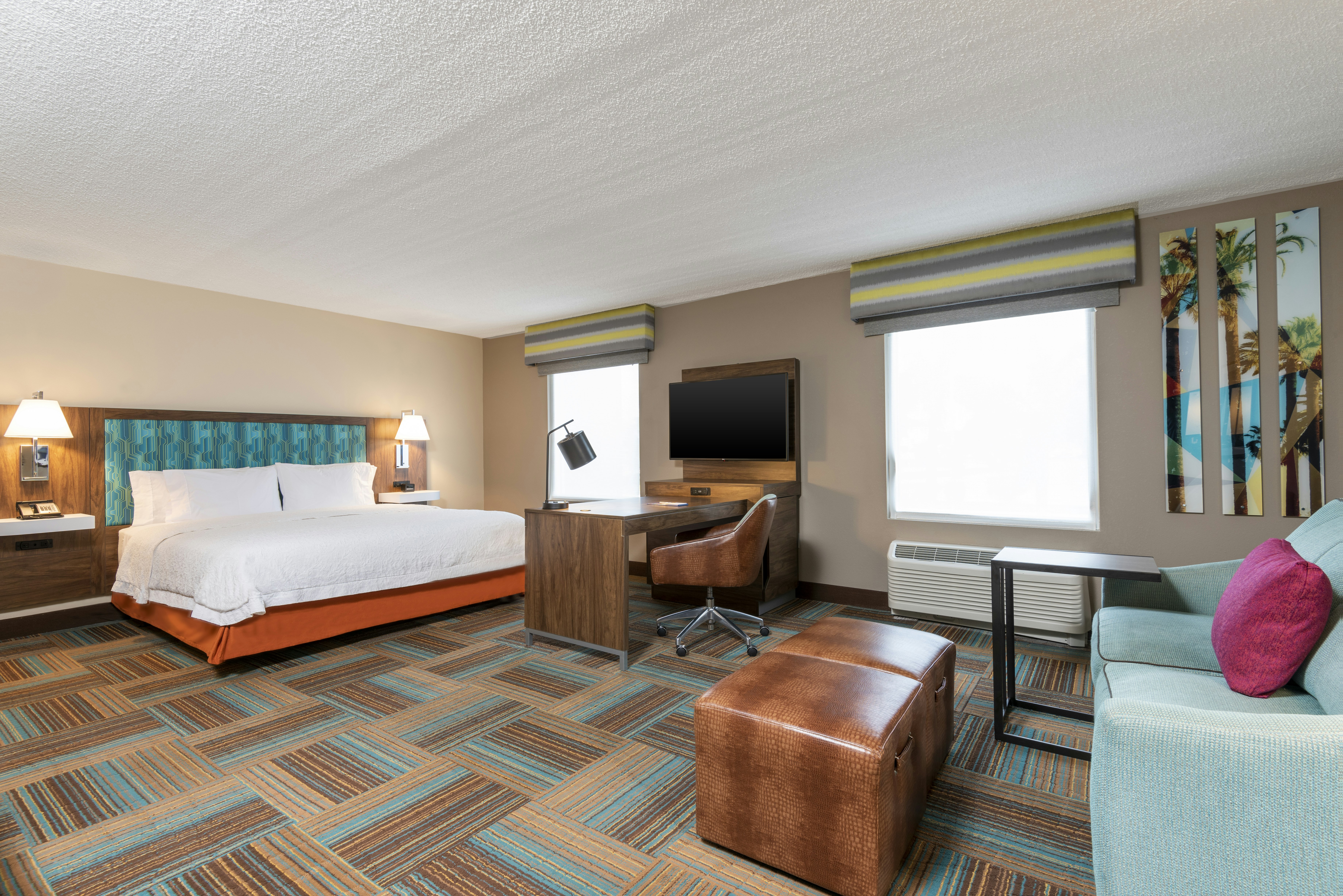 STUDIO, SUITE, KING BED