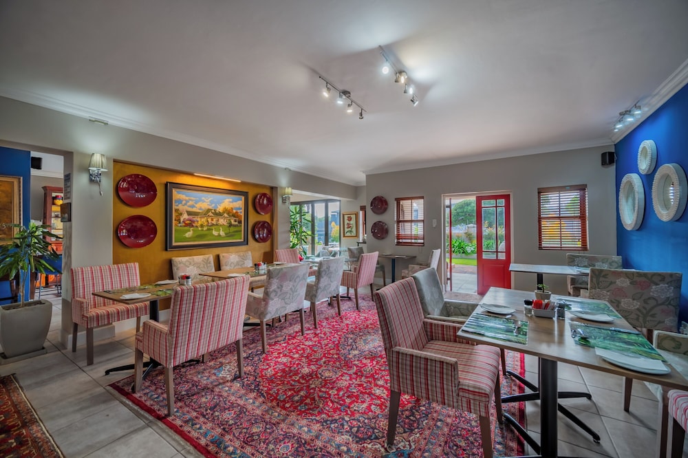 Mandyville Hotel 27/51