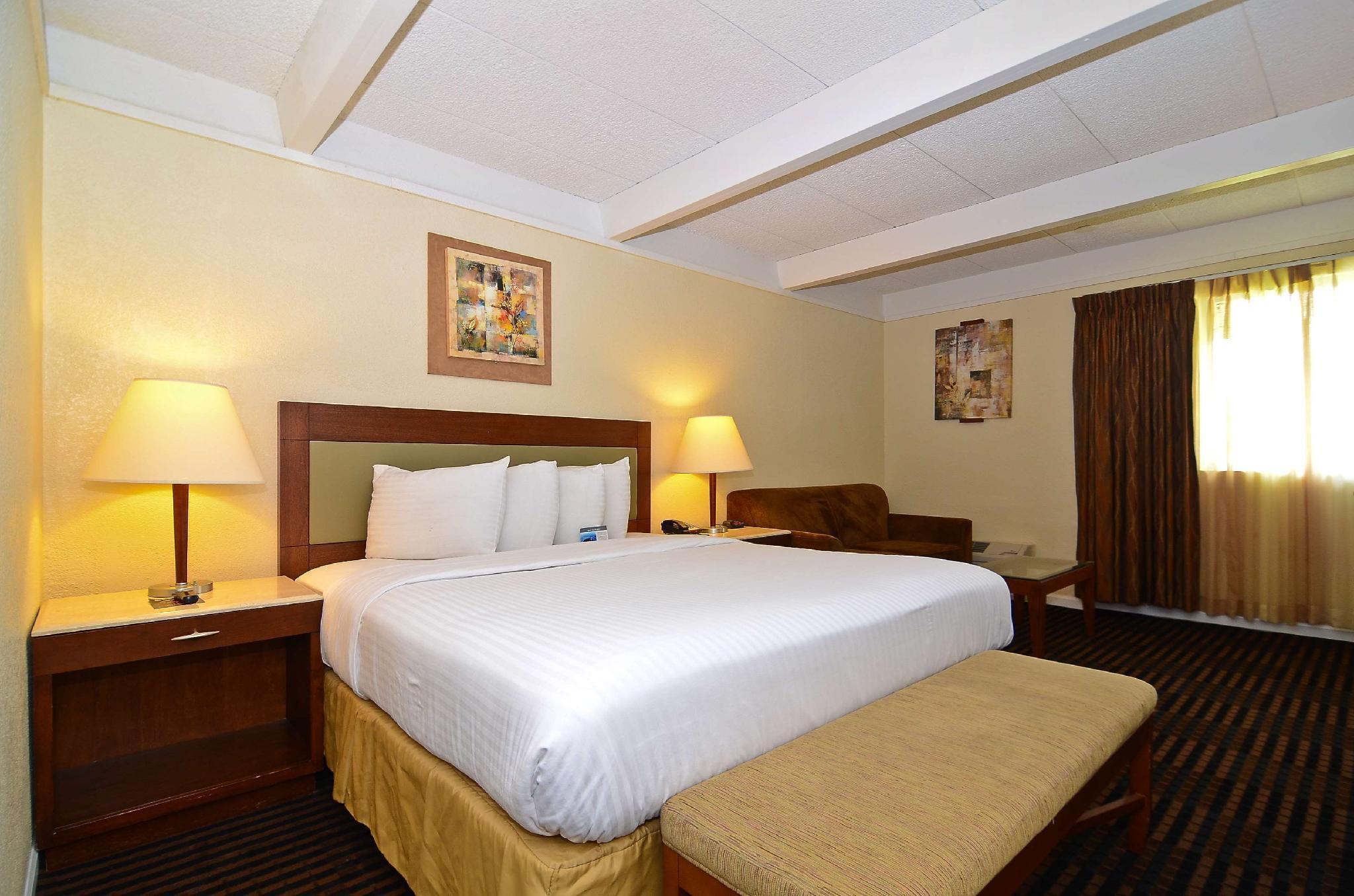 Lexington Inn And Suites-N.W. Chicago/Elgin 13/20