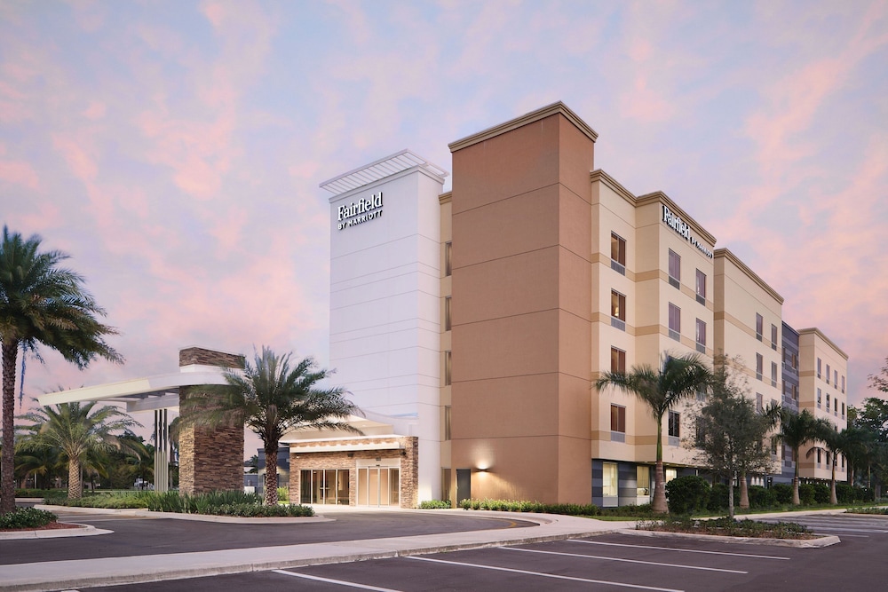 Fairfield Inn & Suites Fort Lauderdale Northwest 21/27