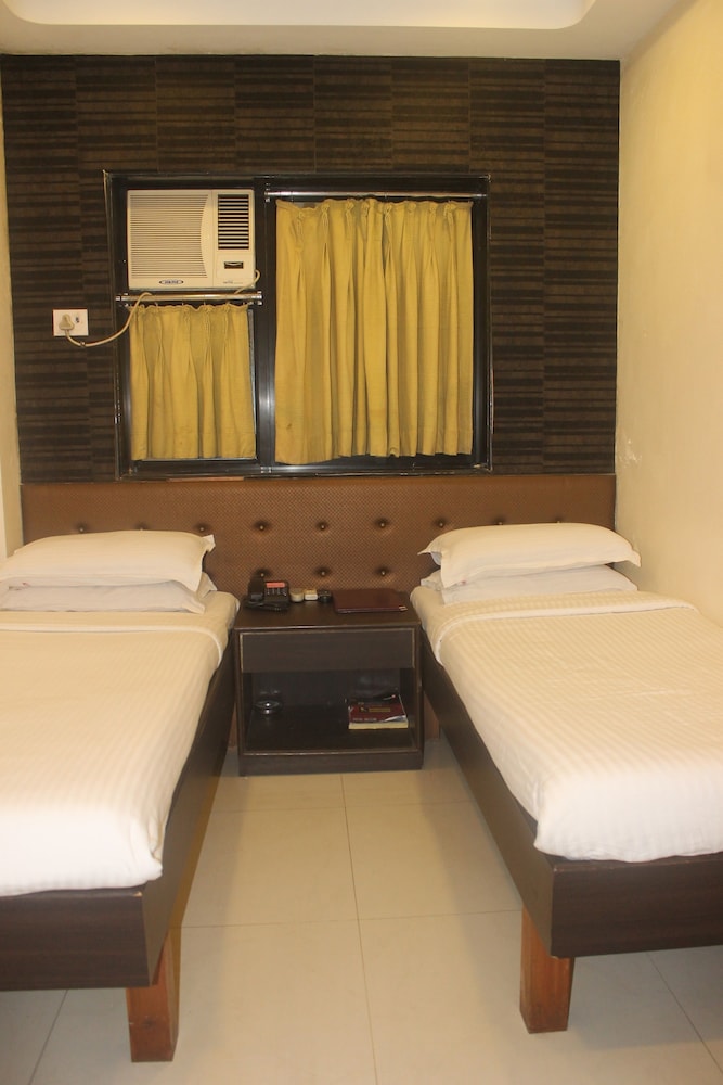 Fortune Hotel 20/39