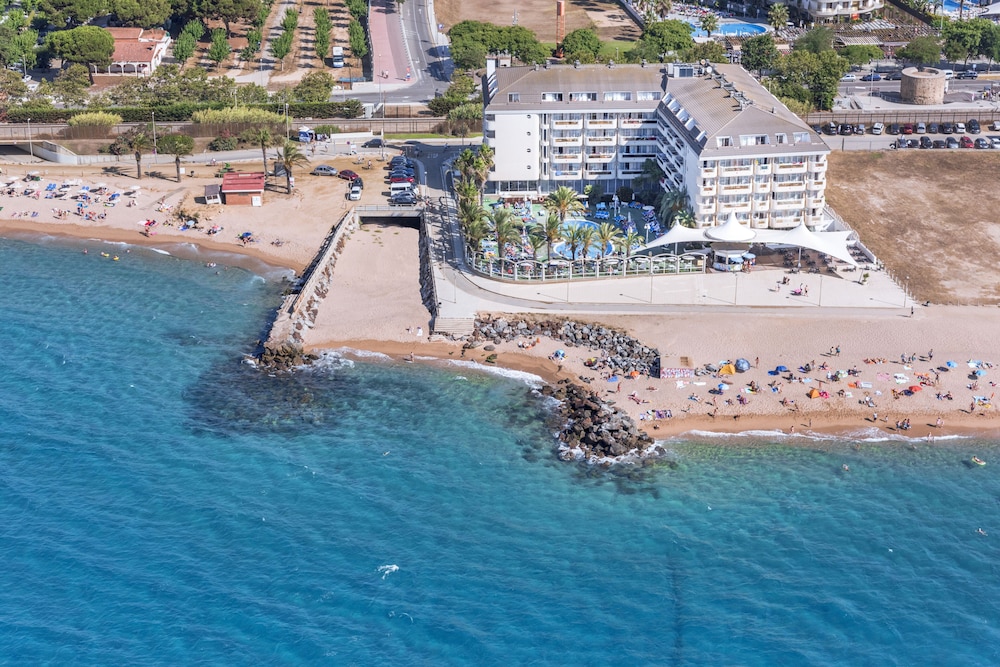 Caprici Beach Hotel & Spa 39/44