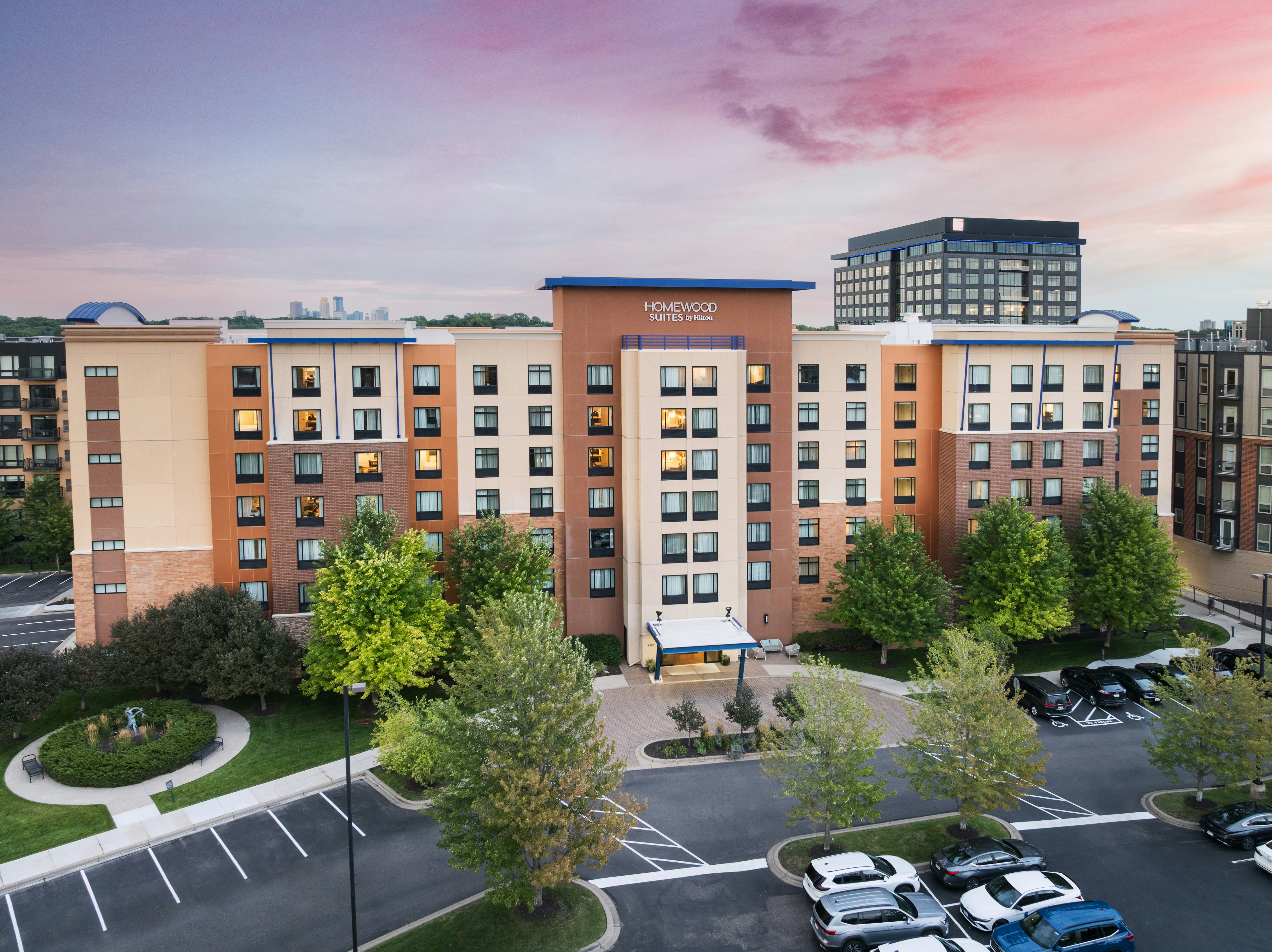 HOMEWOOD SUITE MINNEAPOLIS-ST. LOUIS PARK 1/32
