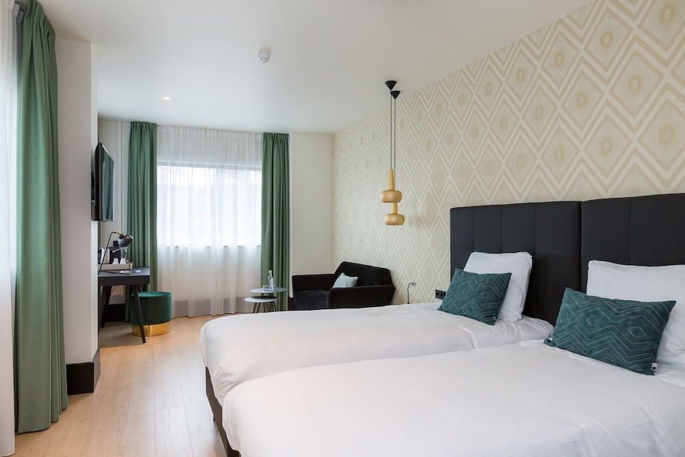 PLUS, COMFORT, TWIN BEDS