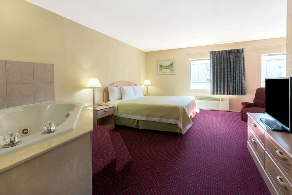 Days Inn by Wyndham Mount Vernon 50/50