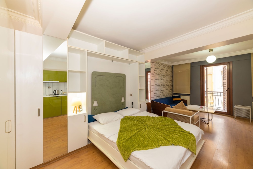 Opera House Hotel 32/64