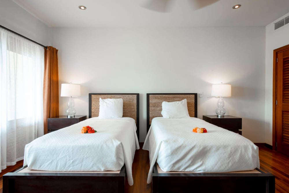 Nonsuch Bay Resort 7/33