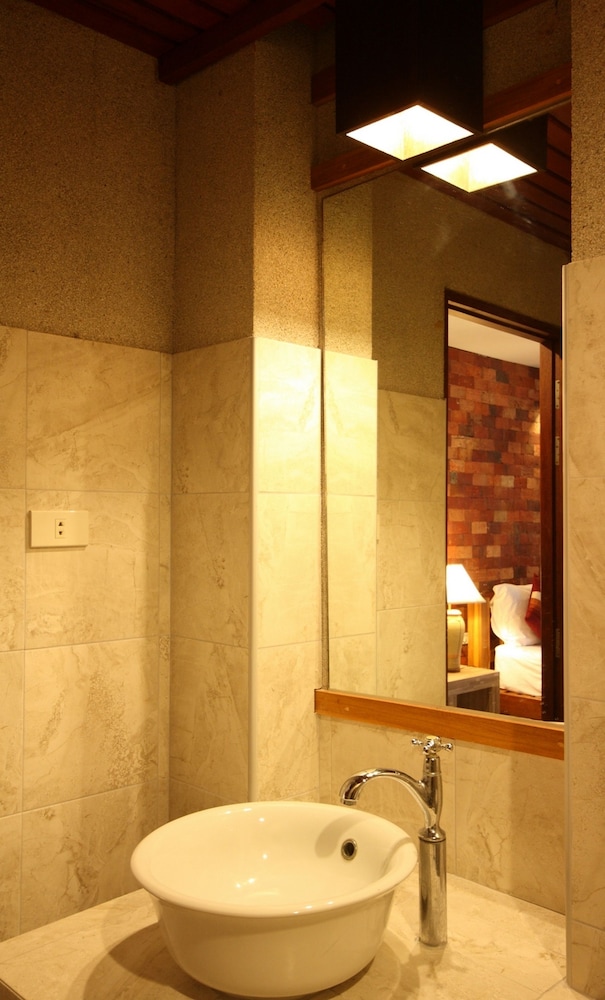 Baan Bandalay Hotel 12/59