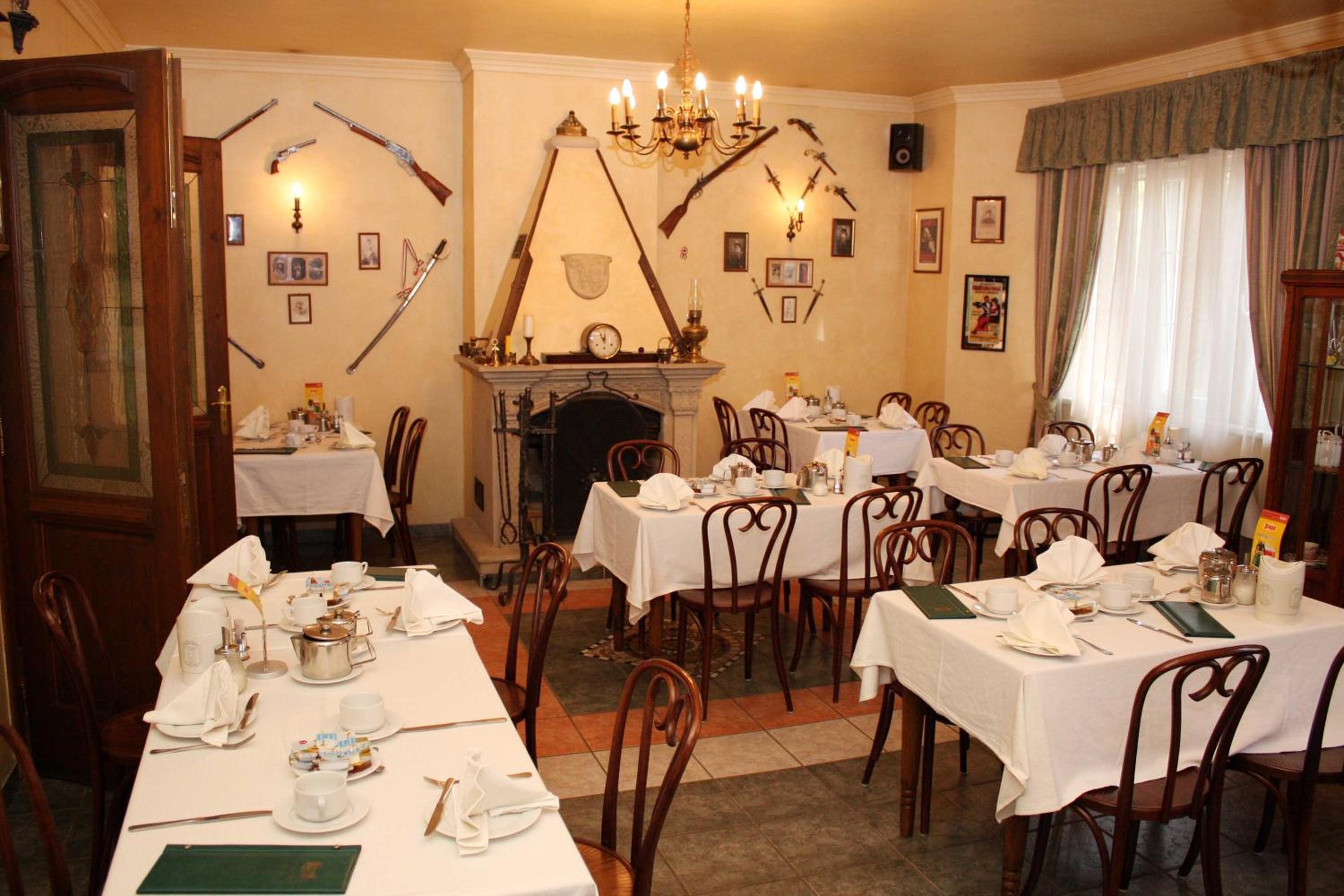 Levay Villa Hotel 37/47