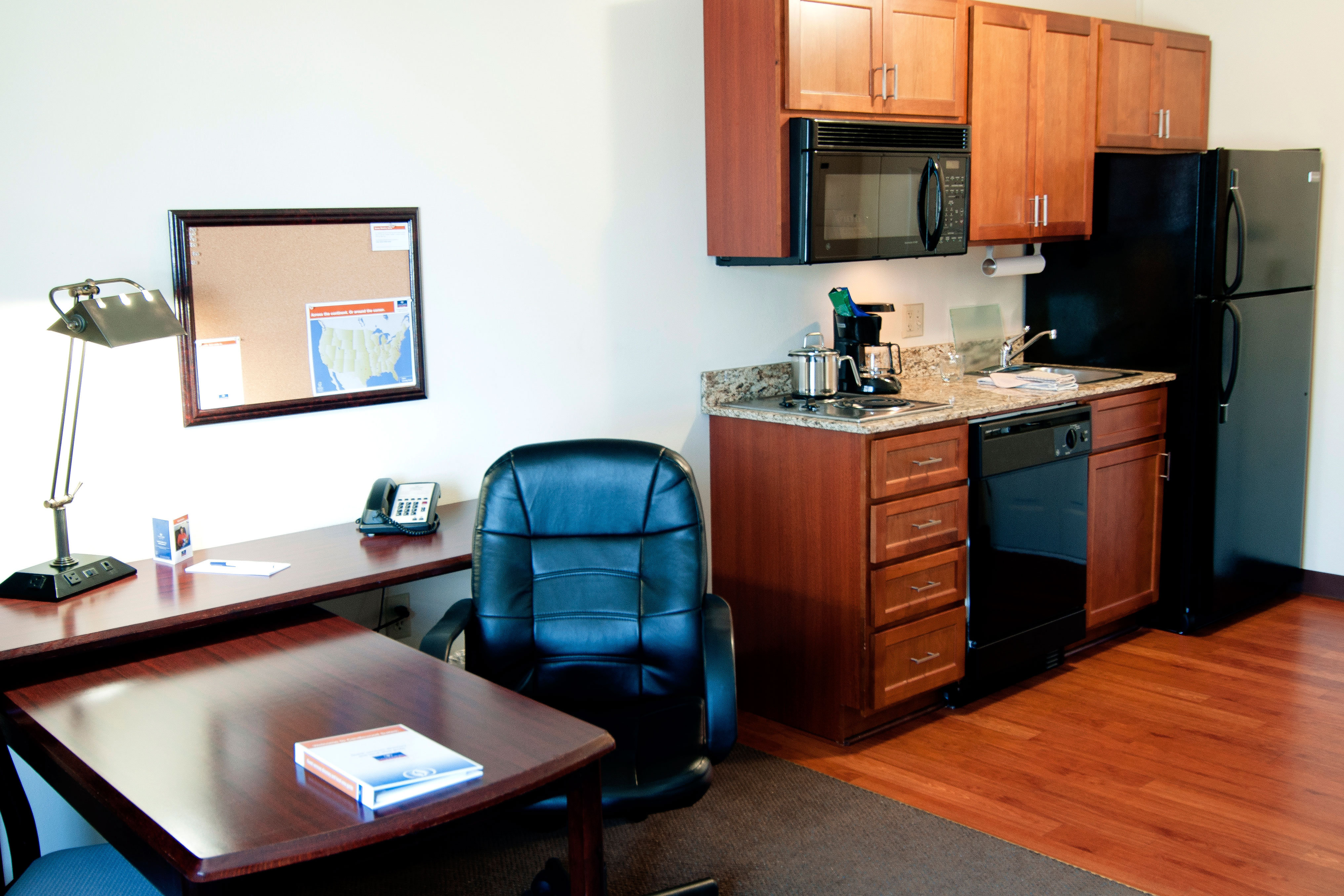 Candlewood Suites Salina 33/49