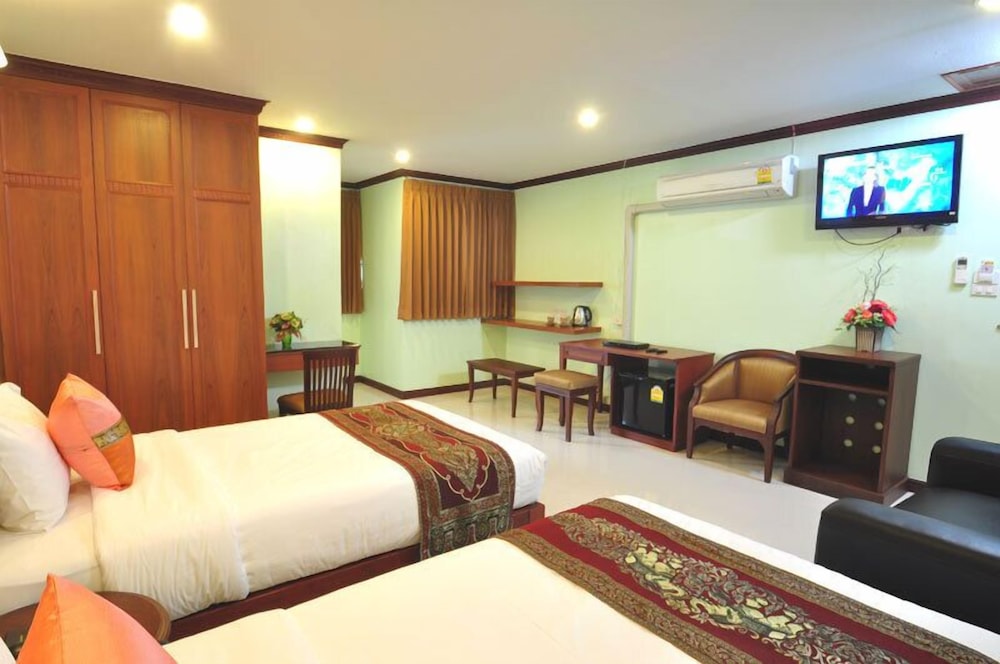 Sky Suites 7/35