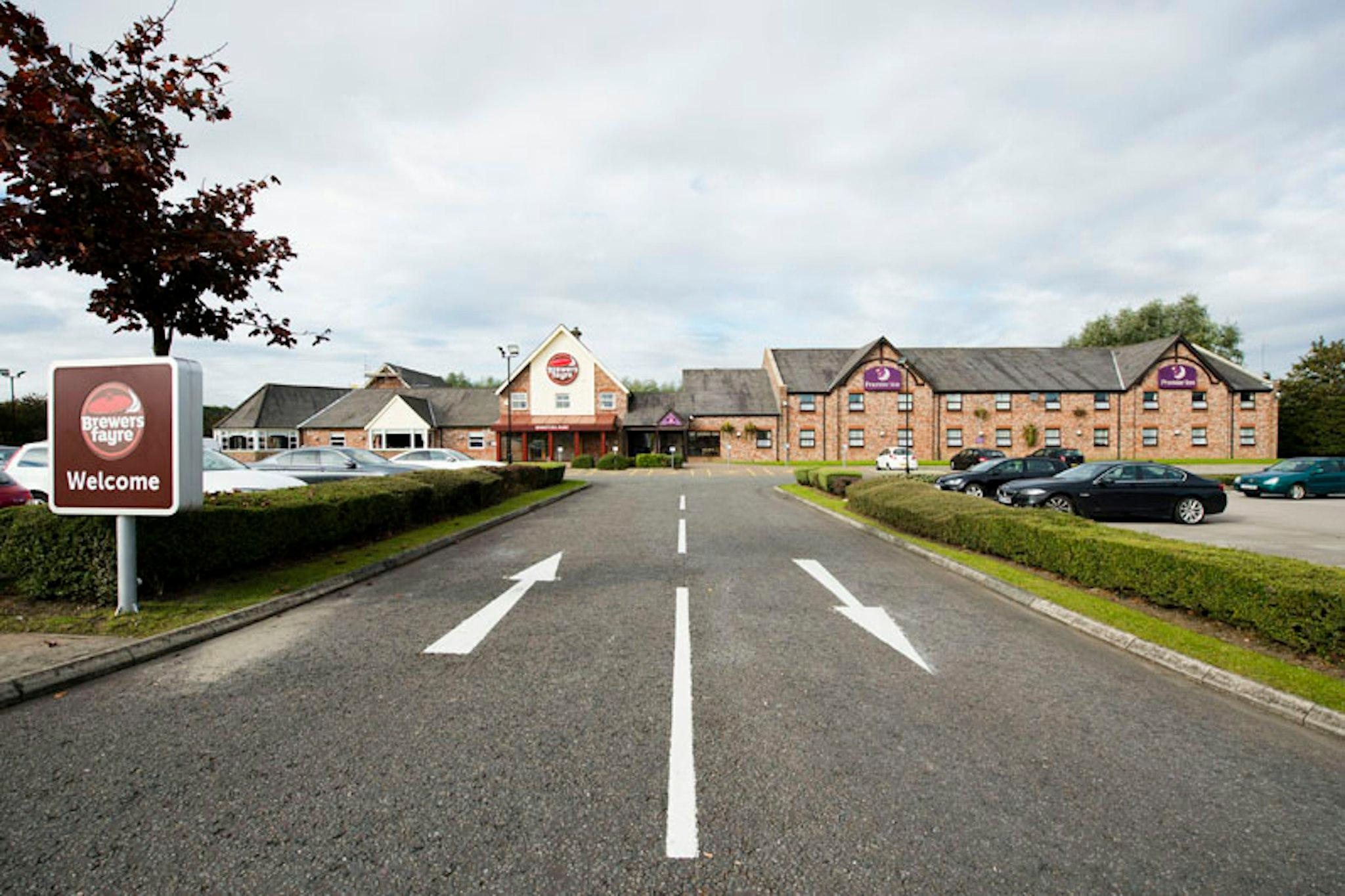Premier Inn Wigan (M6 J25) 35/37