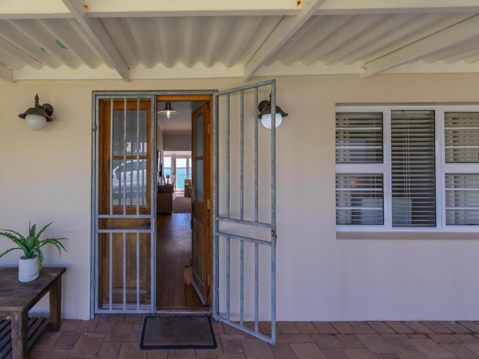 Lagoon Escape Beach Villa 4/43