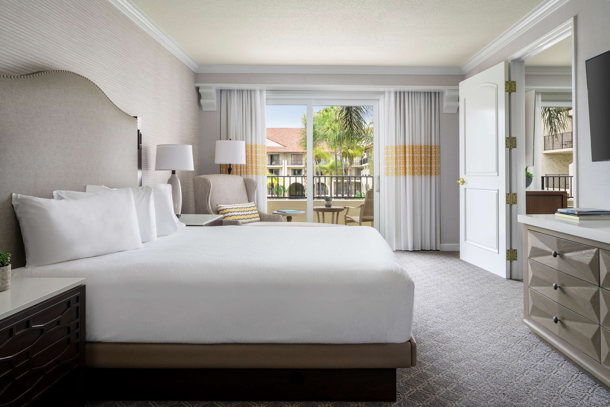 So Cal, Suite, King Bed