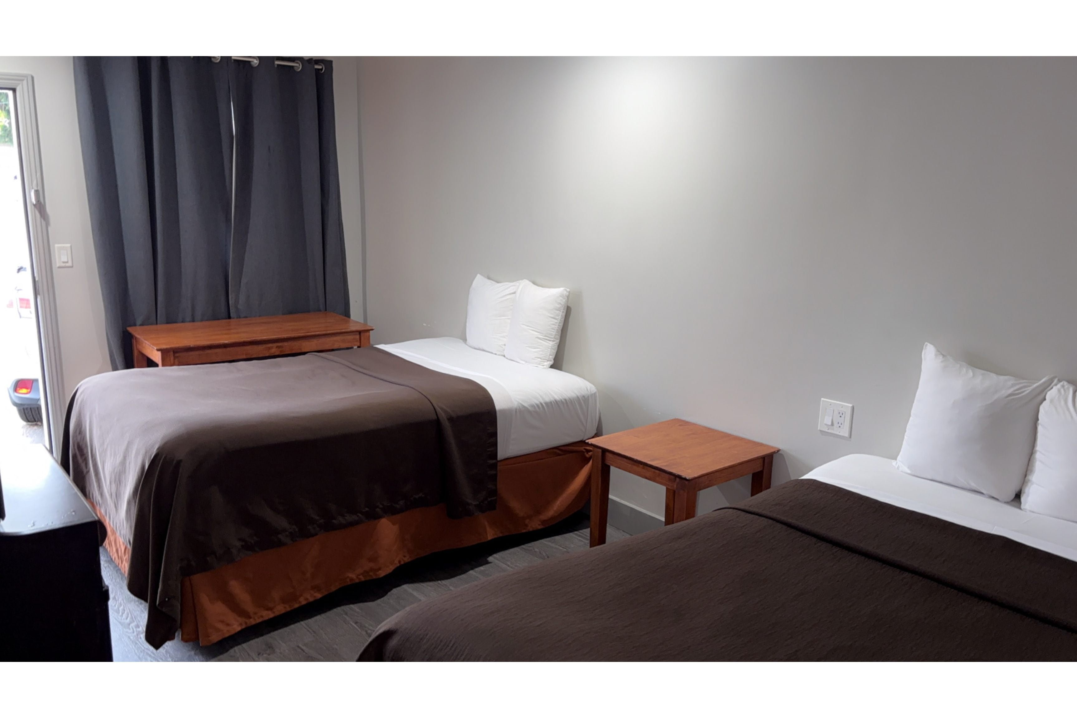 6 Rivers Motel 22/56