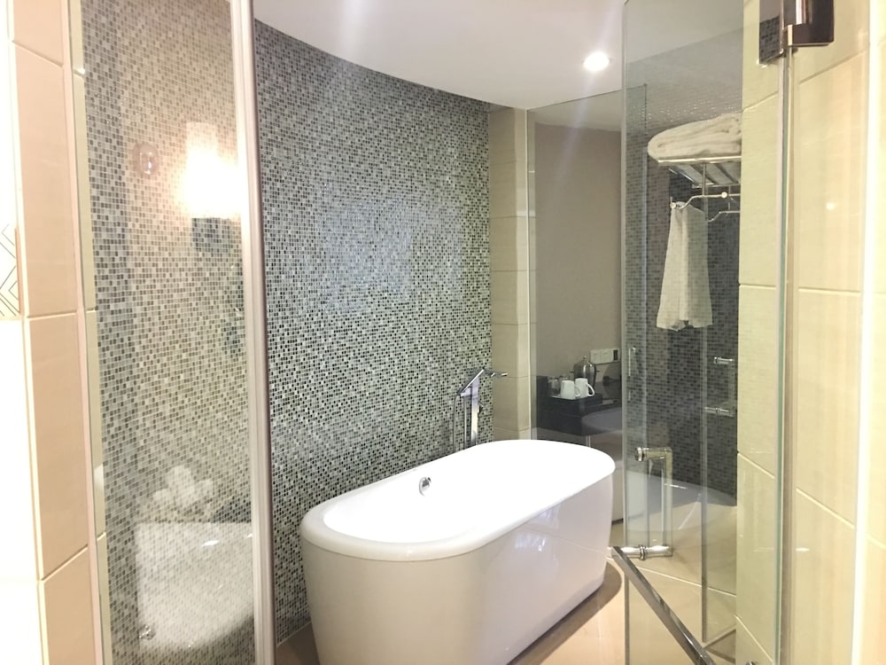 Guangzhou Haoyin Kailai Hotel 50/50