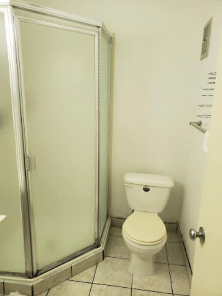 Americas Best Value Inn Thousand Oaks 11/21