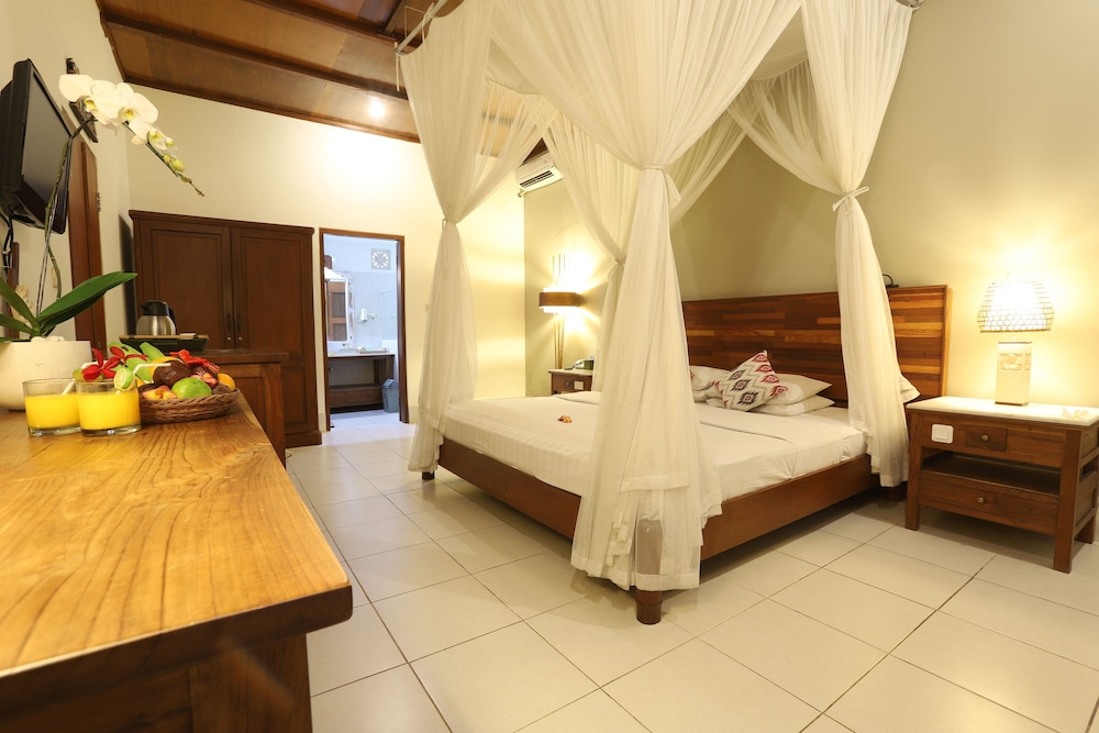BUMI AYU BUNGALOWS 20/66
