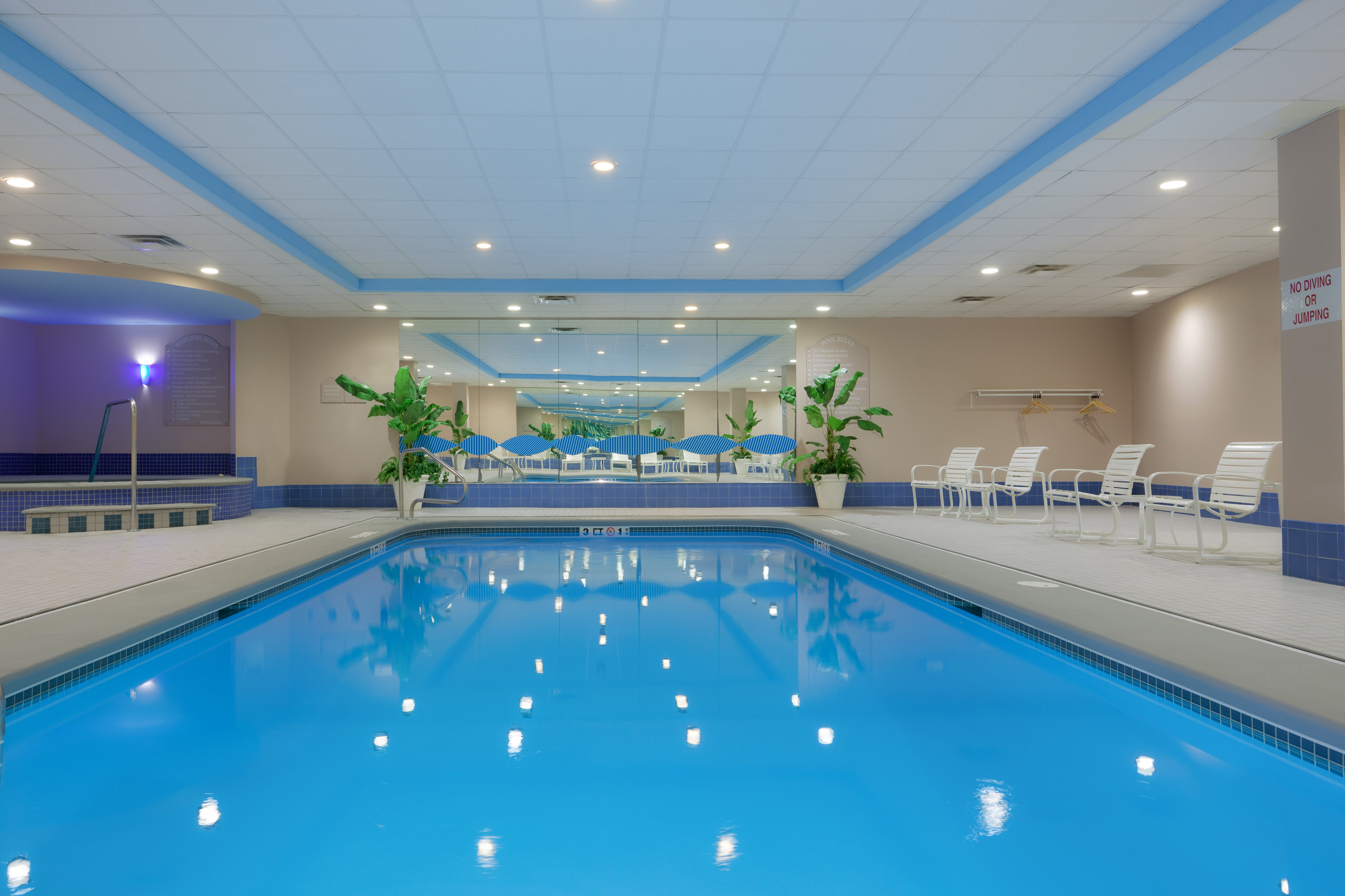 Holiday Inn Salem (I-93 At Exit 2) 26/43
