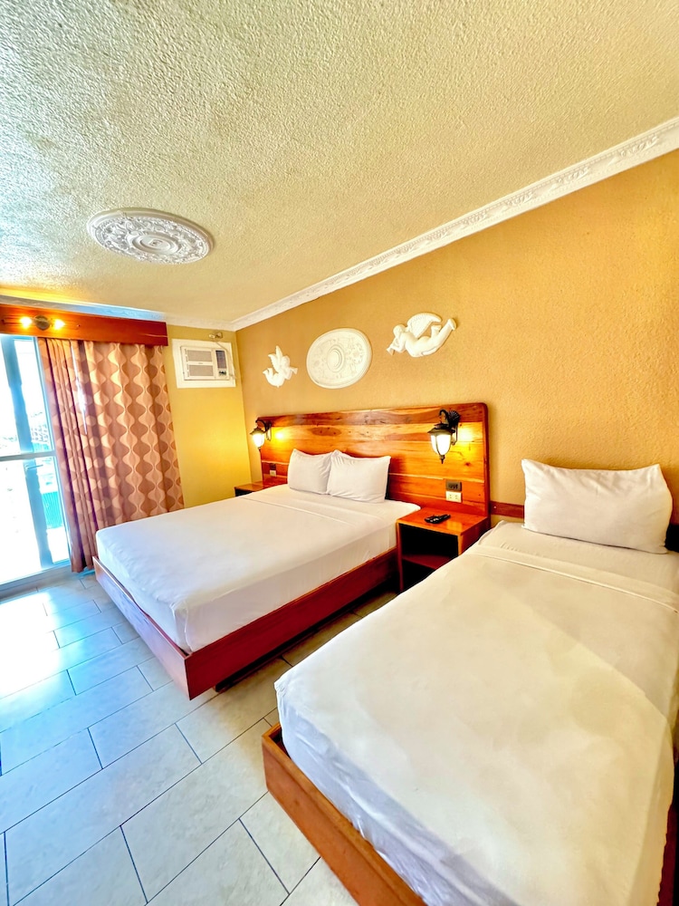 Roman Empire Panglao Boutique Hotel 15/50
