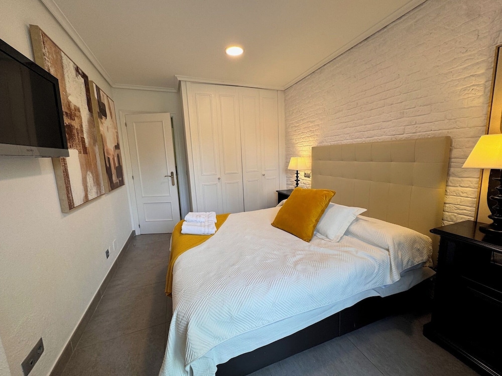APARTAMENTOS LAS BRISAS 5/49