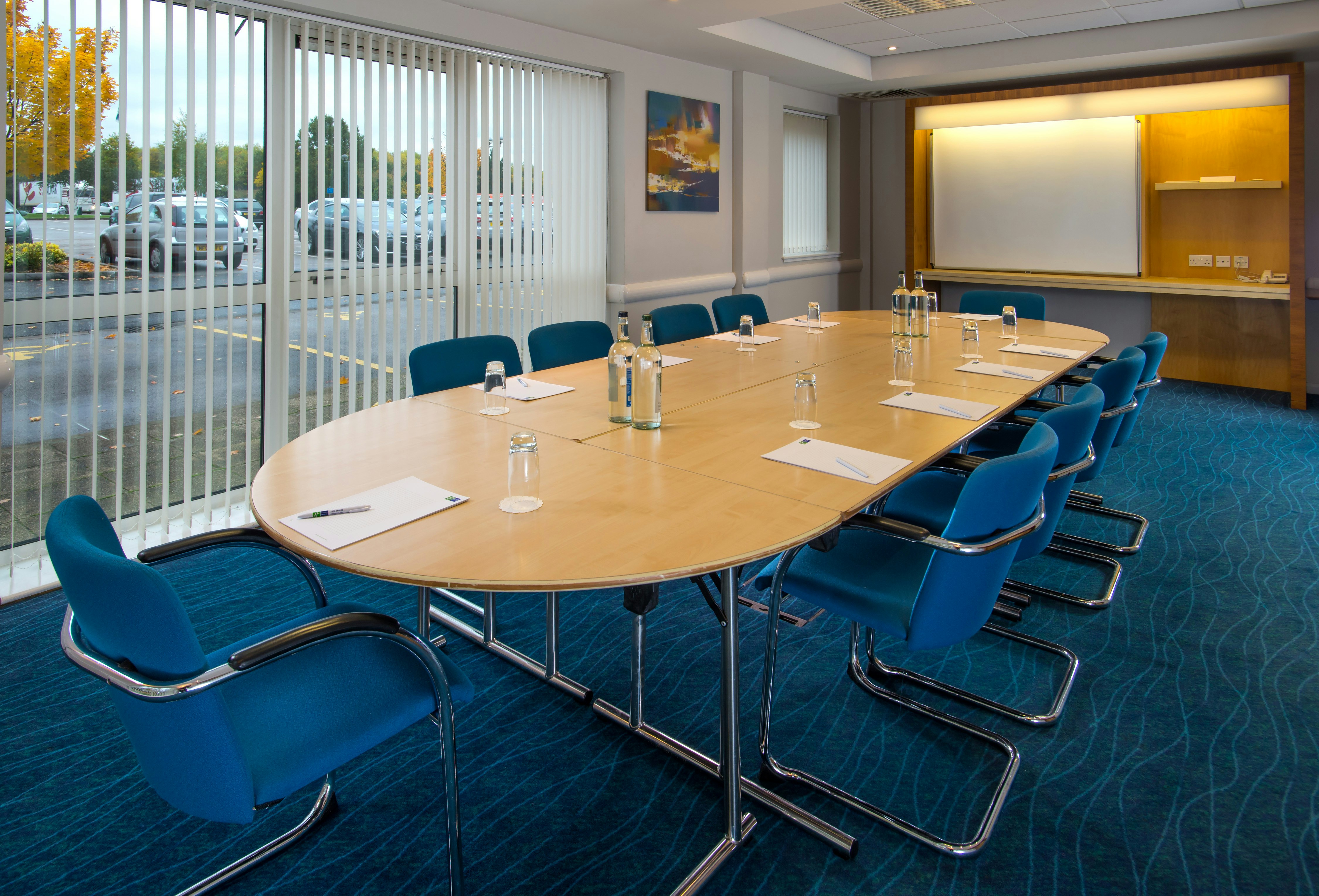 Holiday Inn Express Bedford 12/16