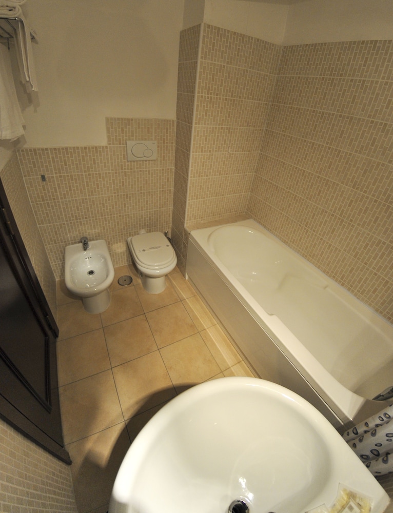 Mediterraneo Hotel 23/34